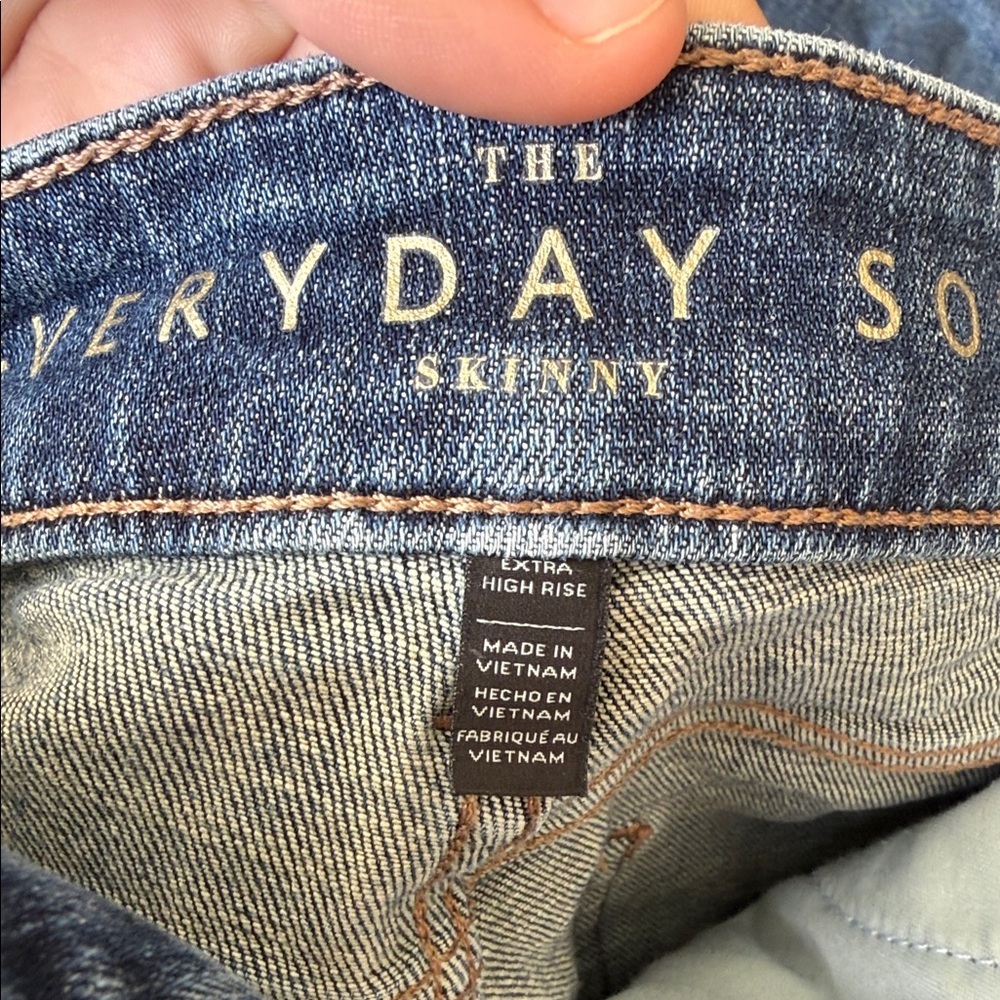 White House Black Market Women’s Skinny Jeans - Medium Blue Wash - Extra High Ri - Picture 4 of 5